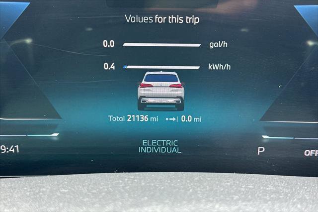 Used 2024 BMW X5 xDrive50e w/ Parking Assistance Package image 25