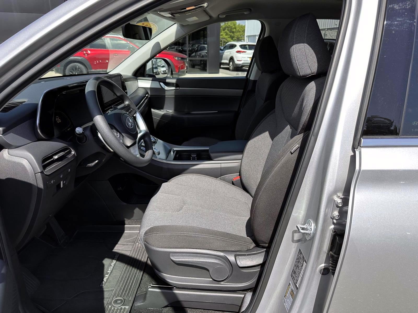 Used 2025 Hyundai Palisade SE AWD/4WD image 11