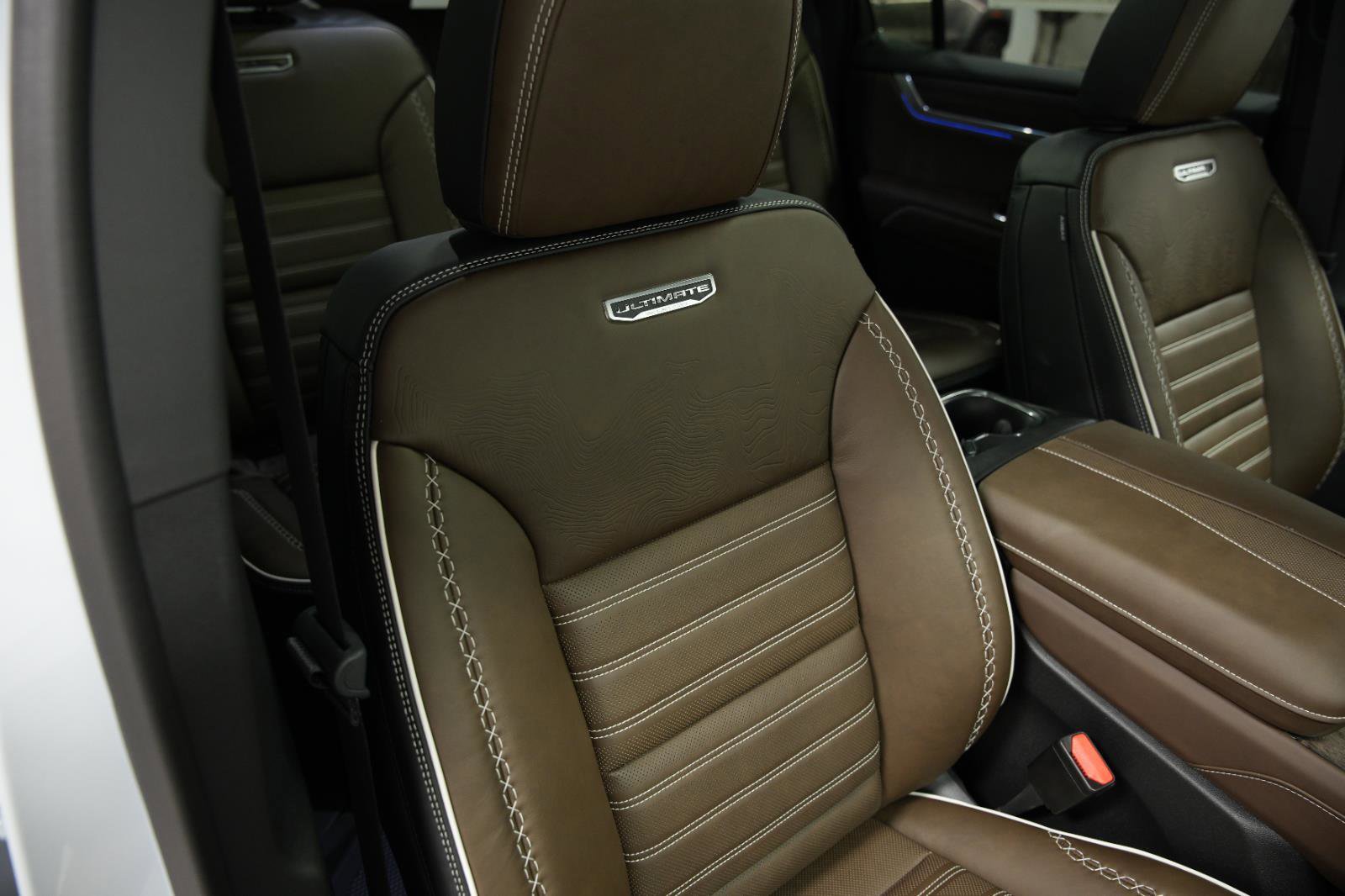 New 2026 GMC Acadia Denali Ultimate w/ LPO, Floor Liner Package image 21