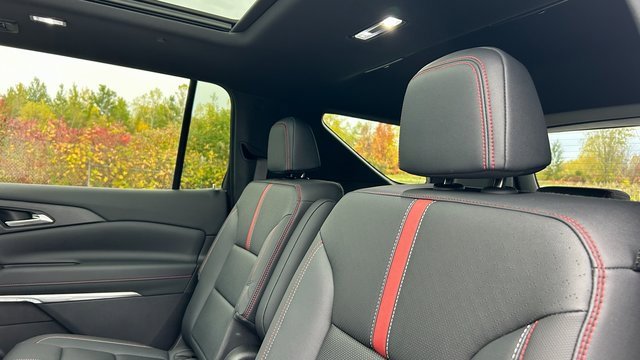 Certified 2024 Chevrolet Traverse RS w/ LPO, Floor Liner Package image 46