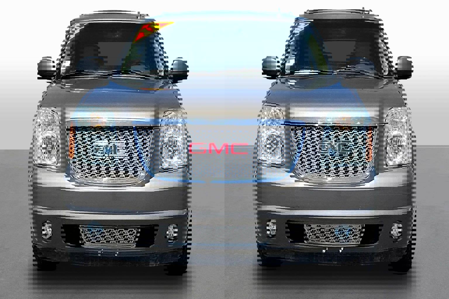 Used 2013 GMC Yukon Denali AWD/4WD image 3