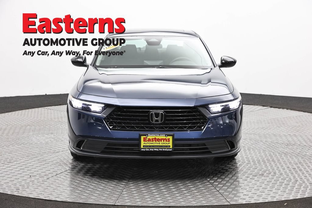 Used 2025 Honda Accord SE image 2