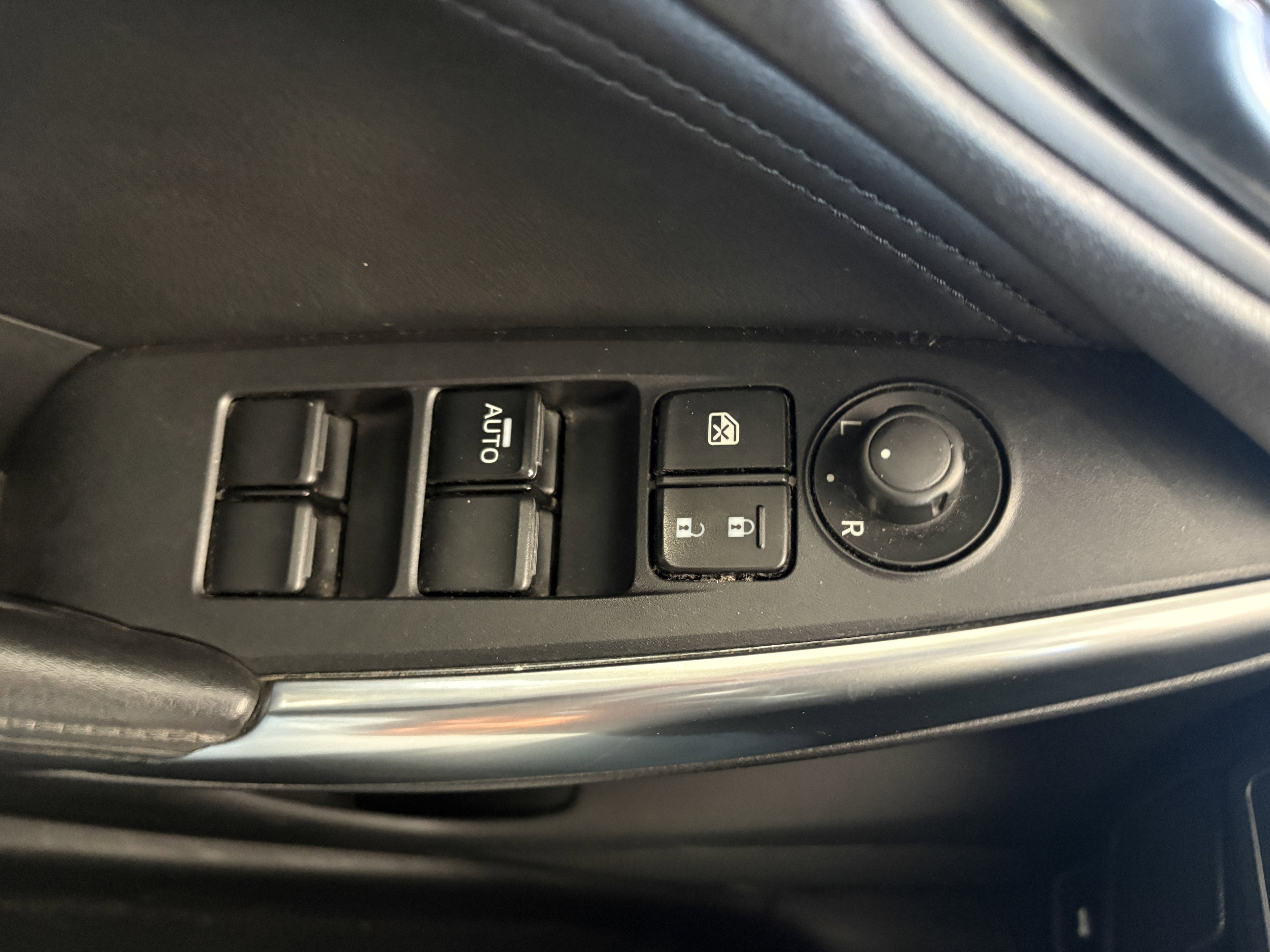 Used 2014 MAZDA MAZDA6 Touring w/ Touring Technology Package image 9