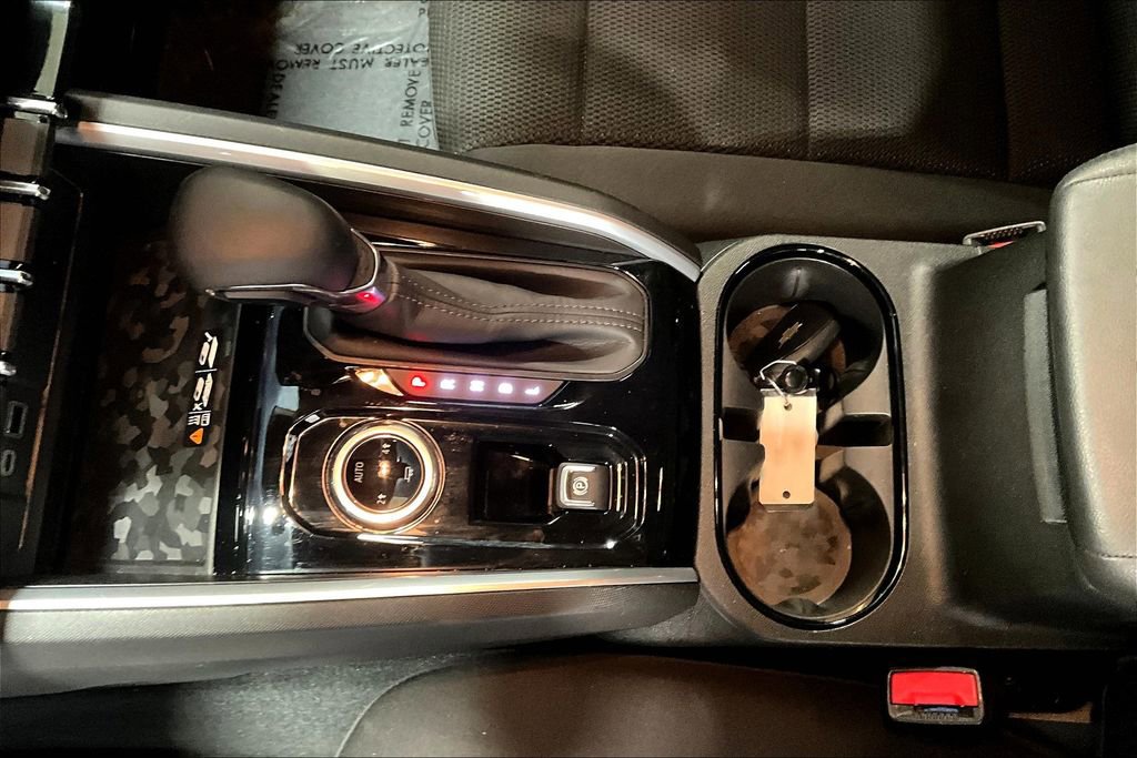 Used 2024 Chevrolet Colorado LT w/ LT Convenience Package II image 17