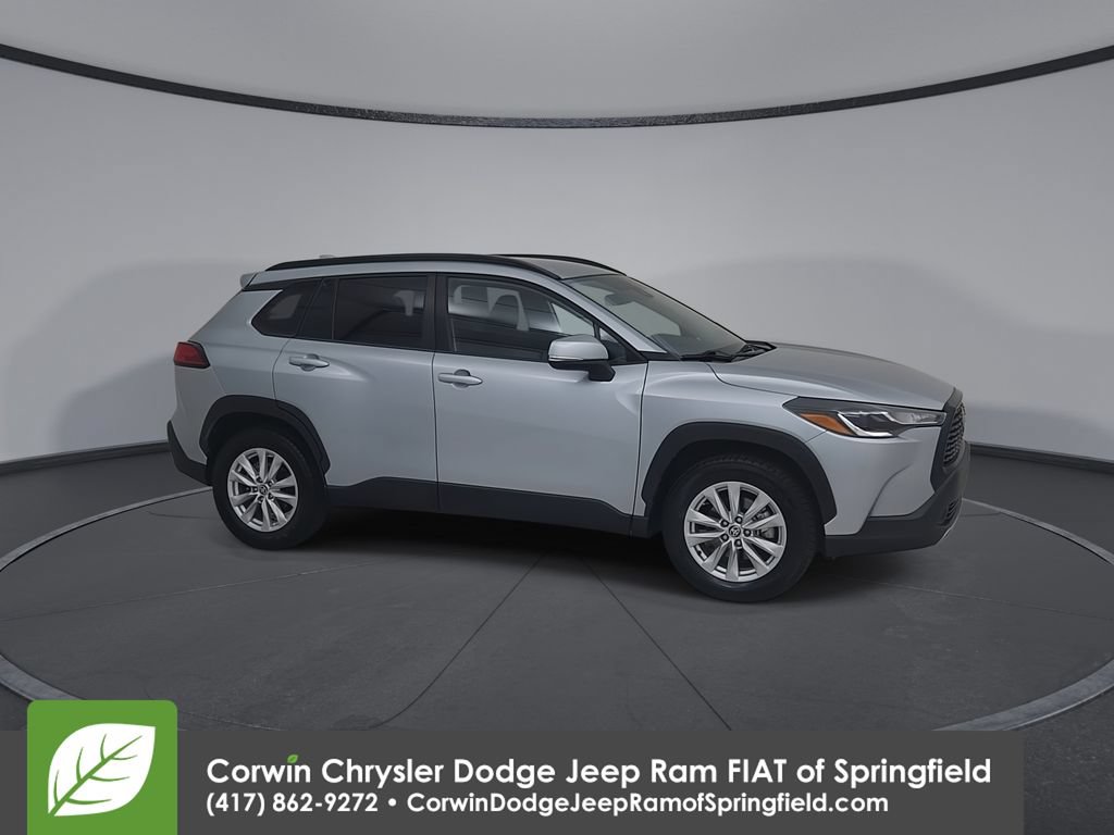 Used 2022 Toyota Corolla Cross LE FWD image 17