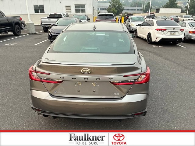 Certified 2025 Toyota Camry SE FWD image 9