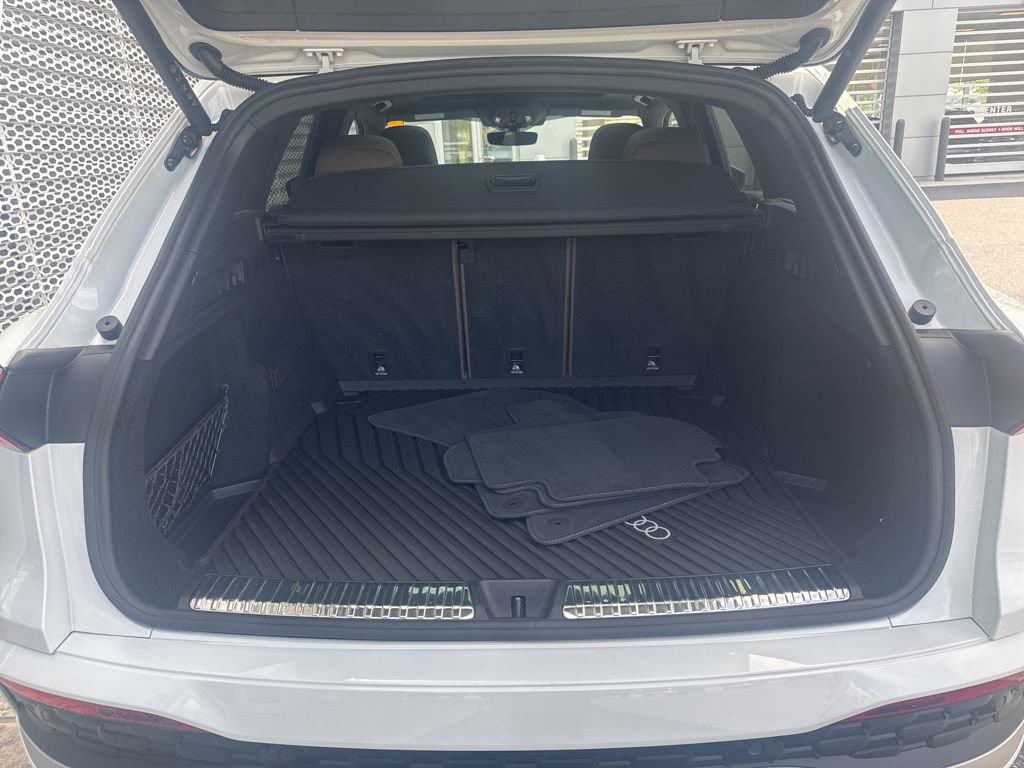 Certified 2025 Audi Q5 Premium w/ Premium Plus AWD/4WD image 21