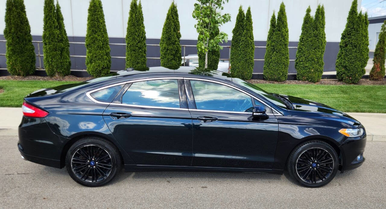 Used 2014 Ford Fusion SE w/ Equipment Group 202A FWD image 5
