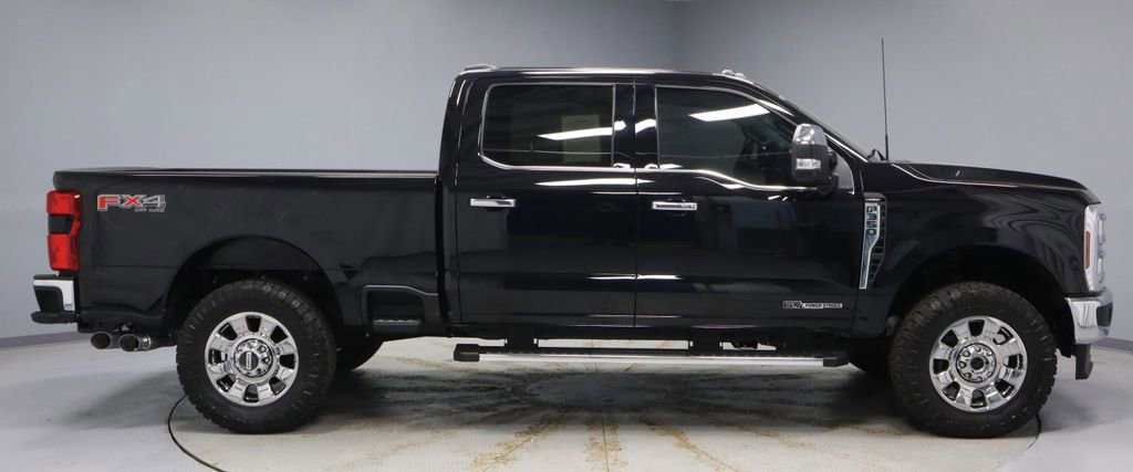 Used 2024 Ford F350 Lariat w/ Chrome Package image 12