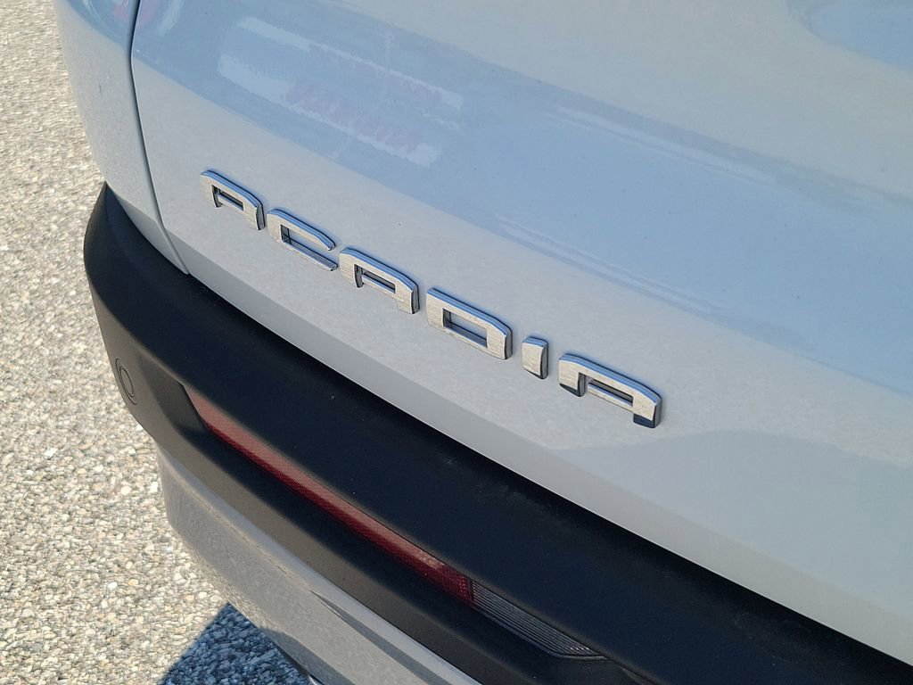 Used 2025 GMC Acadia Elevation image 15