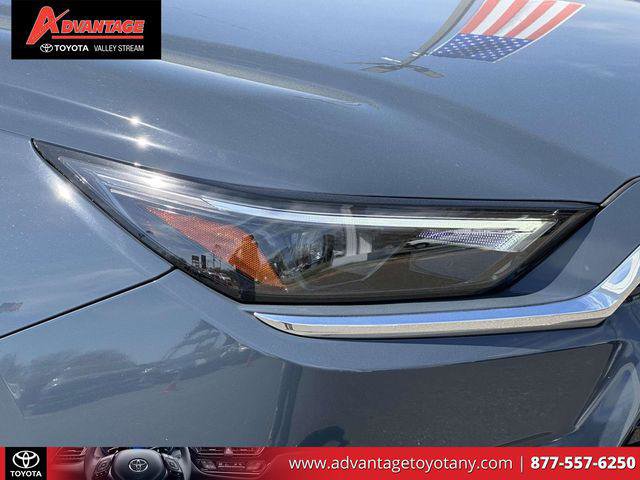 Certified 2024 Toyota Grand Highlander Platinum image 12