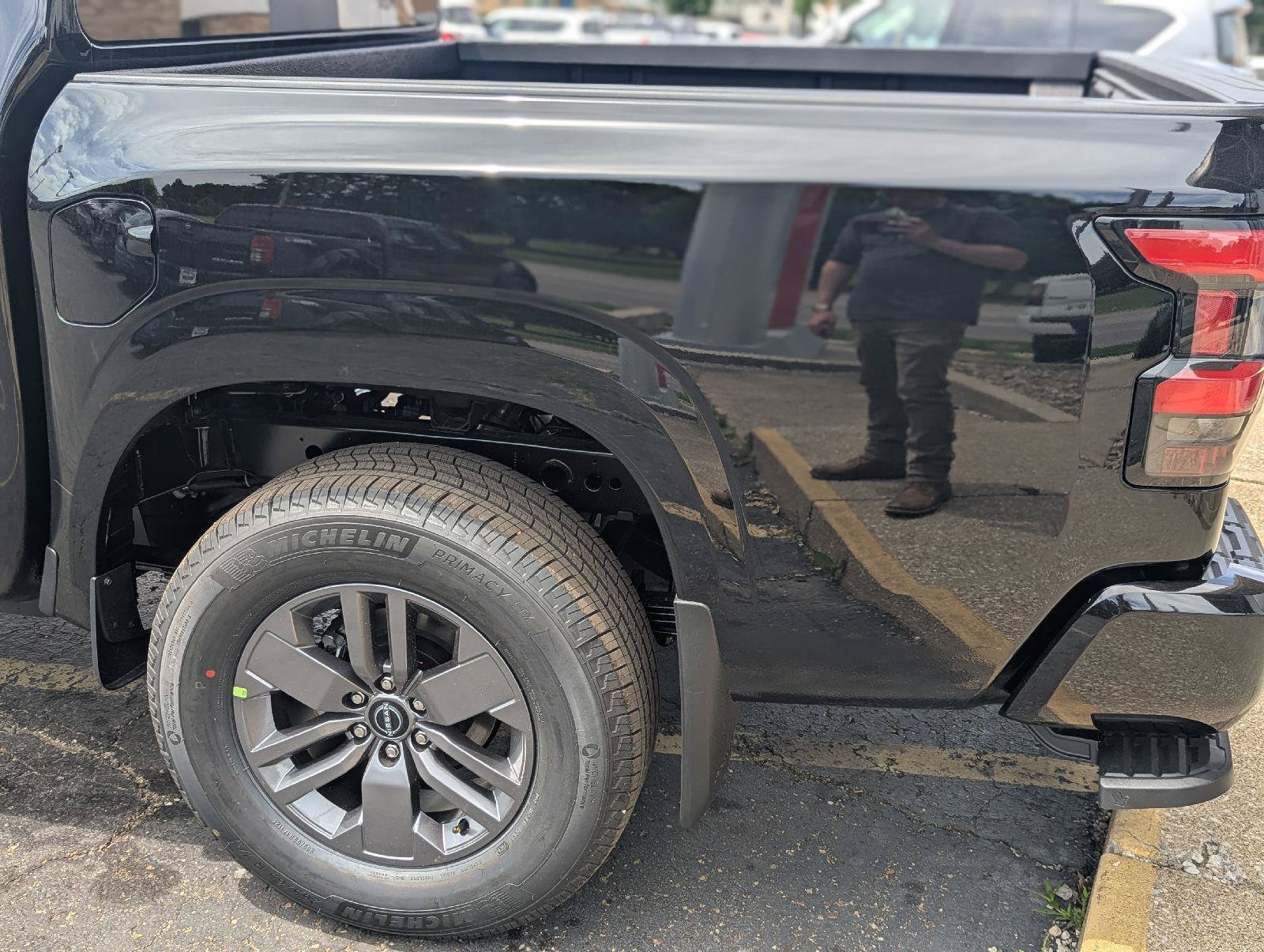 New 2026 Nissan Frontier SV w/ Tow Package AWD/4WD image 32