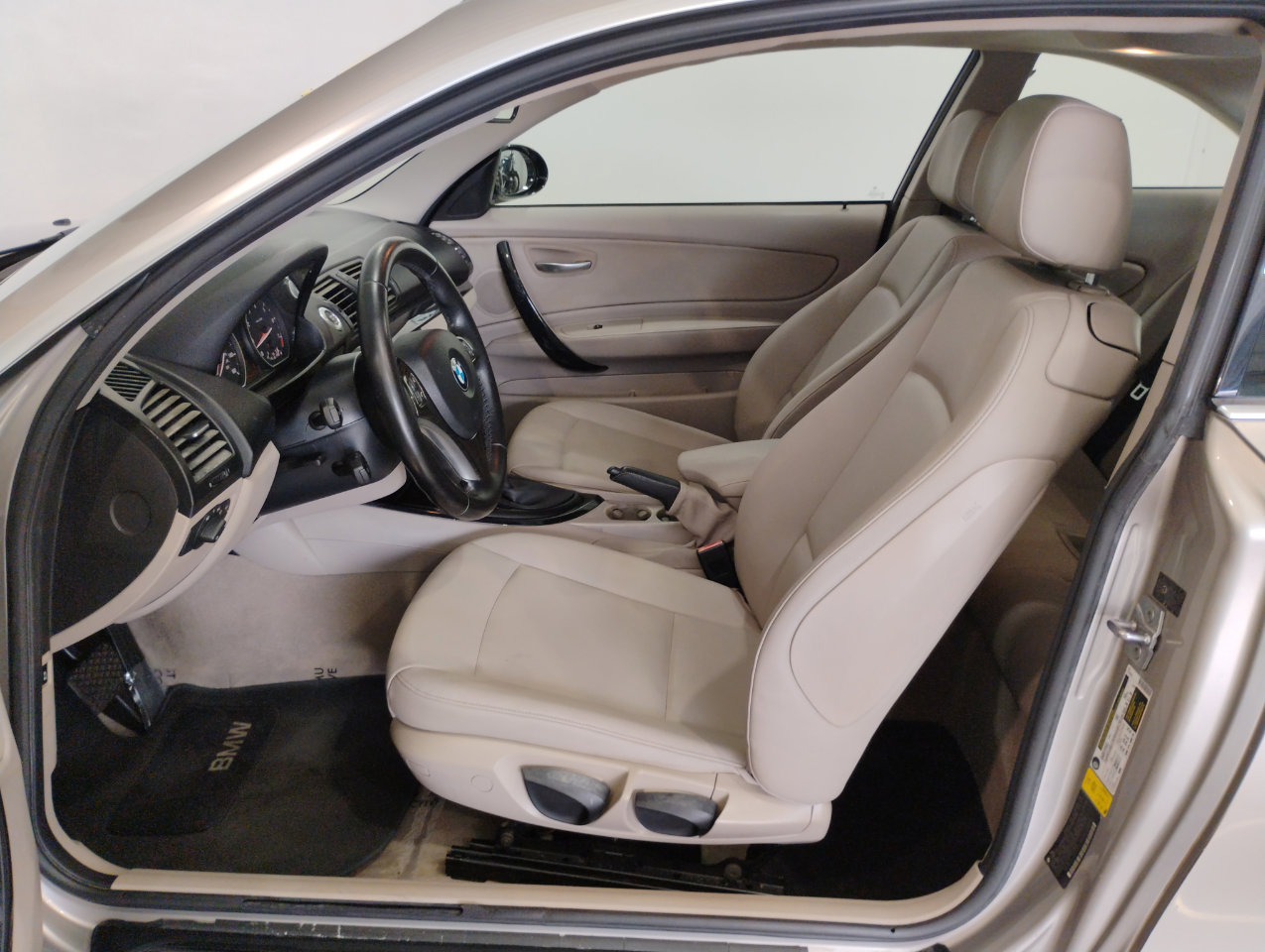 Used 2009 BMW 128i Coupe image 6