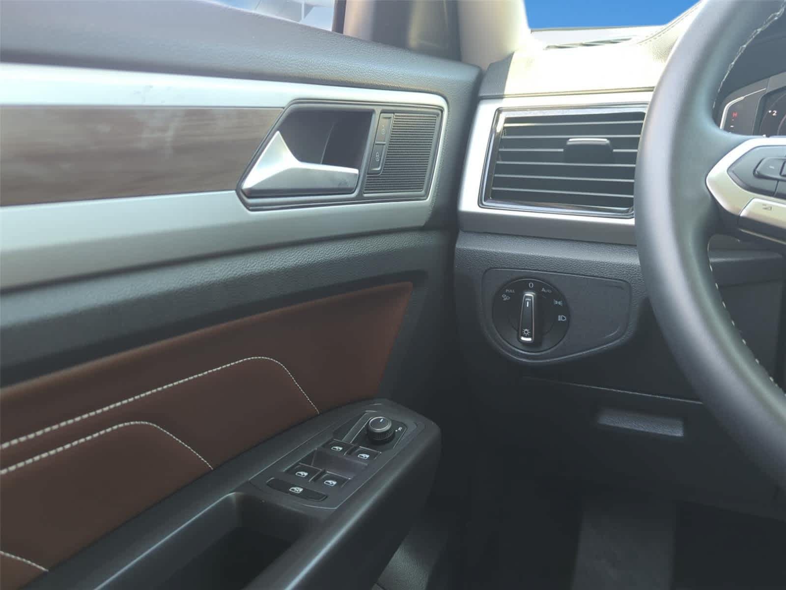 Used 2022 Volkswagen Atlas SEL AWD/4WD image 20
