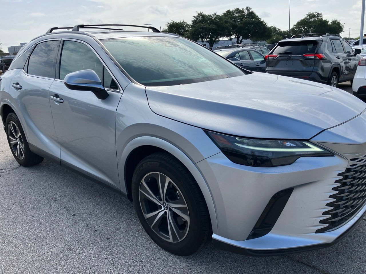 Used 2024 Lexus RX 350 FWD w/ Technology Package image 3