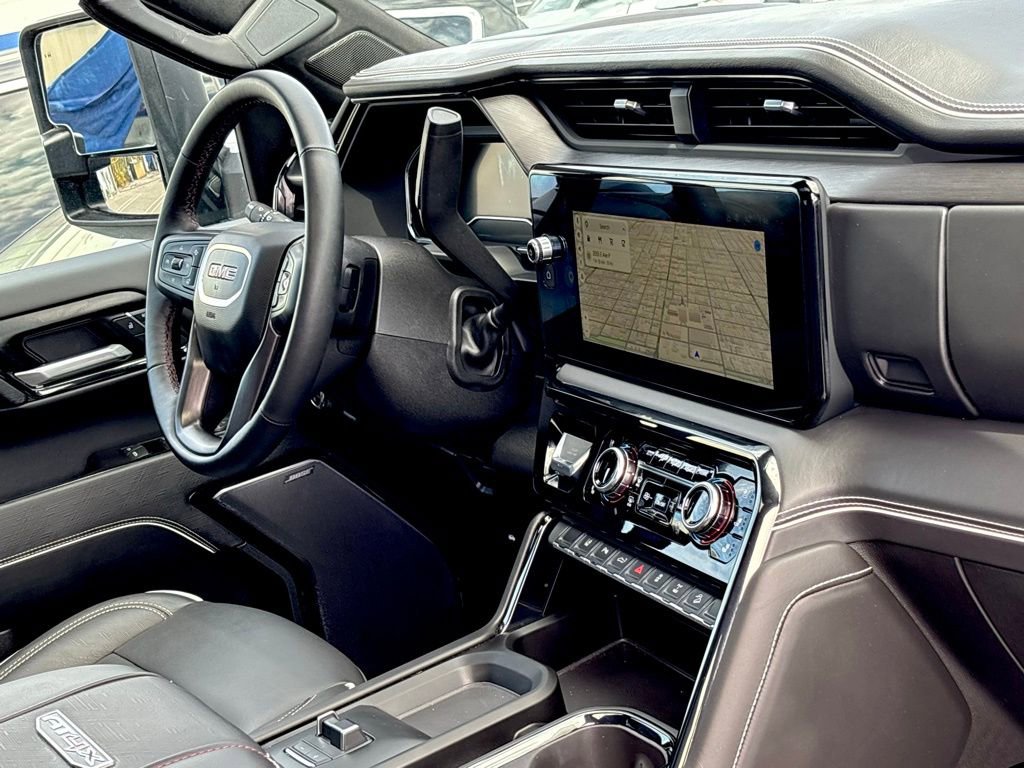 Used 2025 GMC Sierra 2500 AT4X image 34