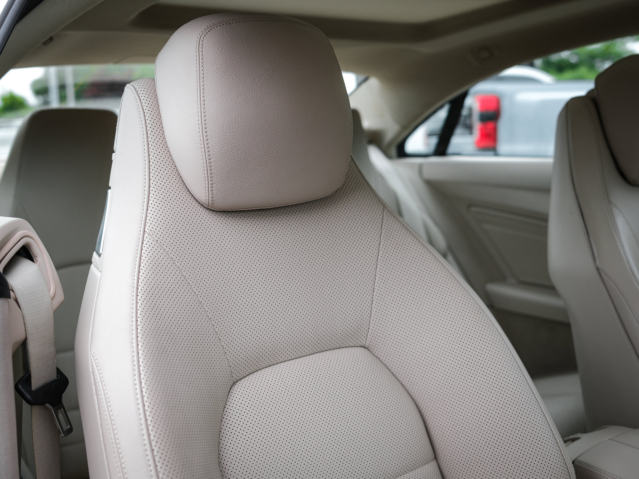 Used 2014 Mercedes-Benz E 550 Coupe image 35