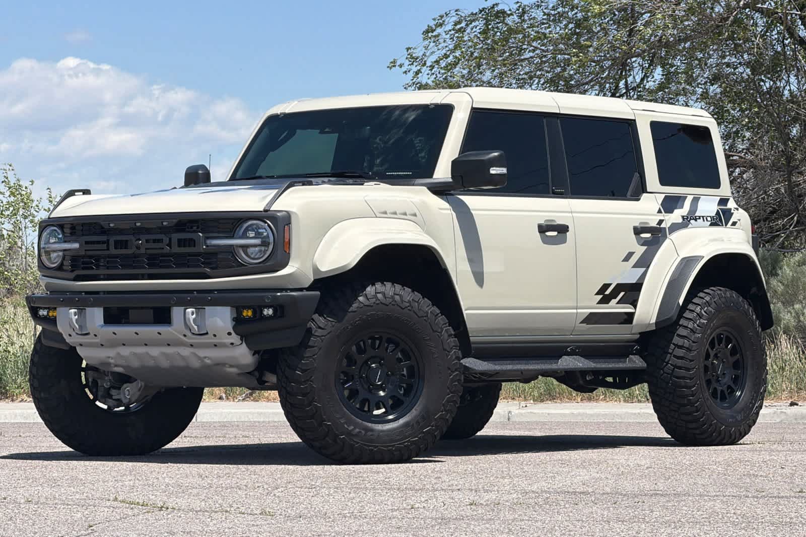 Certified 2026 Ford Bronco Raptor AWD/4WD video 1