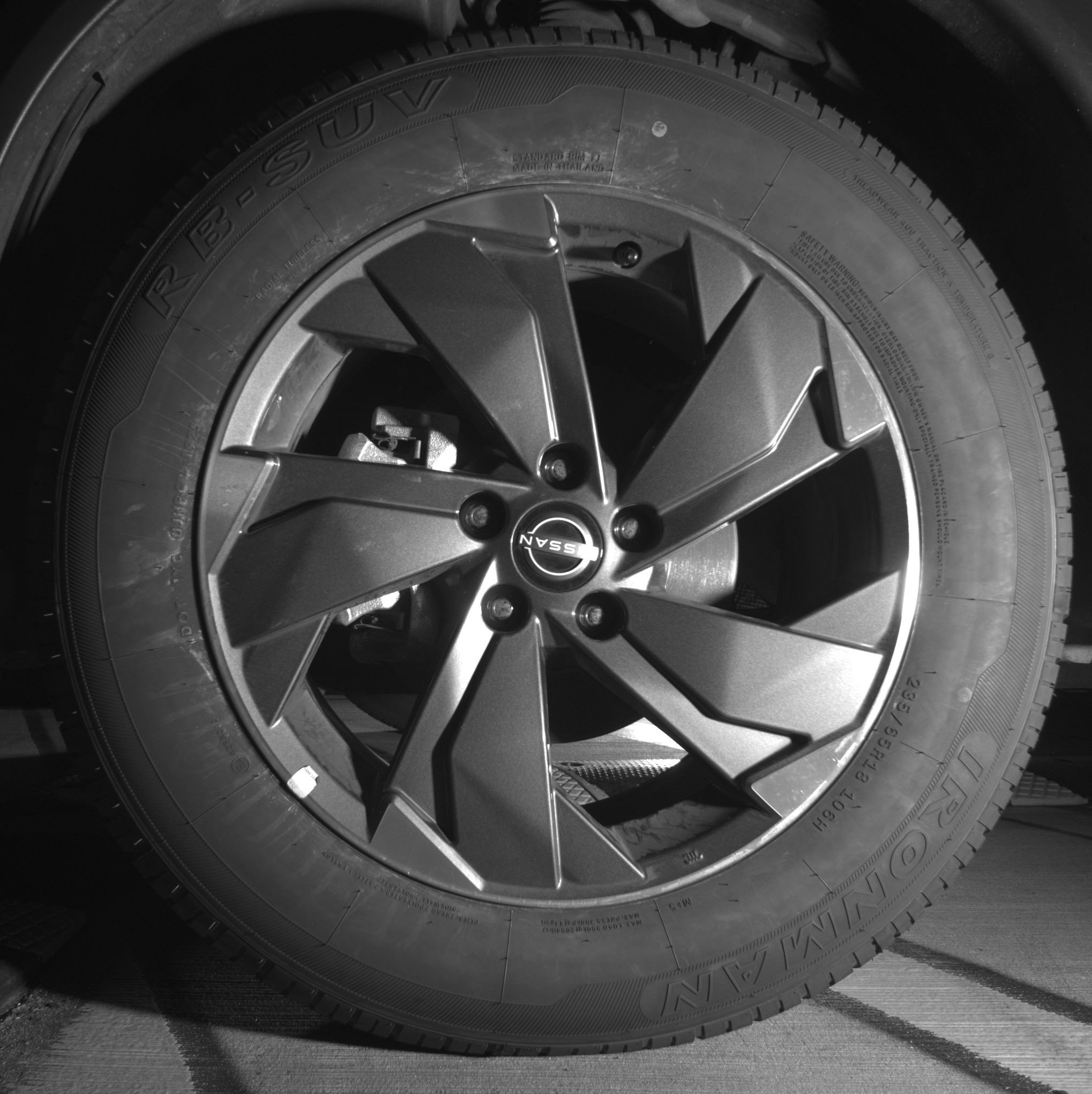 Used 2025 Nissan Rogue SV image 12