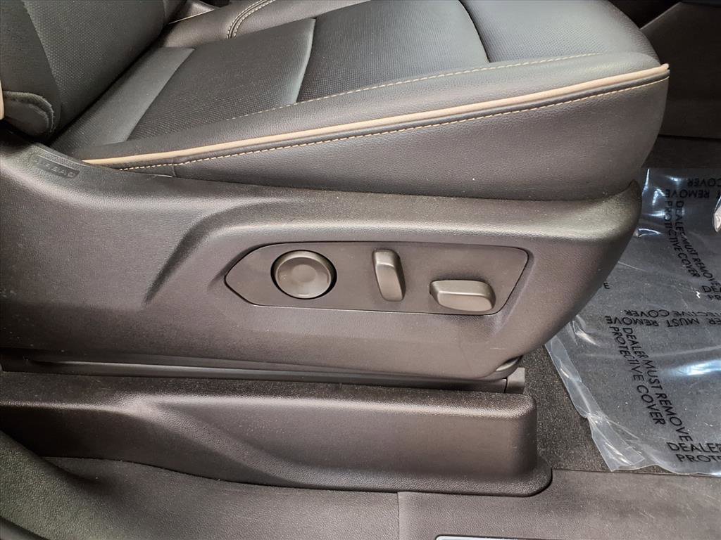 Used 2024 Chevrolet Tahoe Premier w/ Premium Package image 11