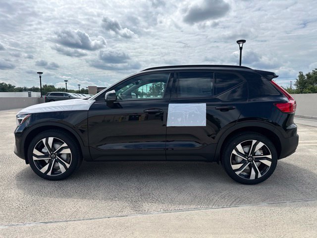 New 2026 Volvo XC40 B5 Ultra w/ Protection Package Premier AWD/4WD image 4
