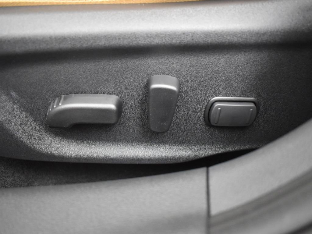 New 2025 Nissan Sentra SV w/ SV Premium Package image 28