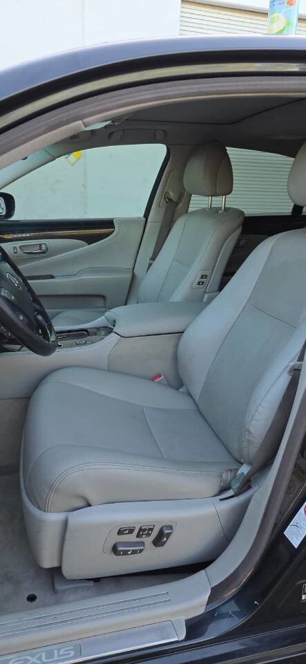 Used 2009 Lexus LS 460 RWD image 8