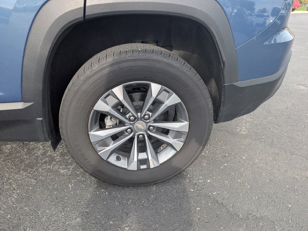 Used 2026 Chevrolet Equinox LT w/ Safety and Technology Package FWD image 22