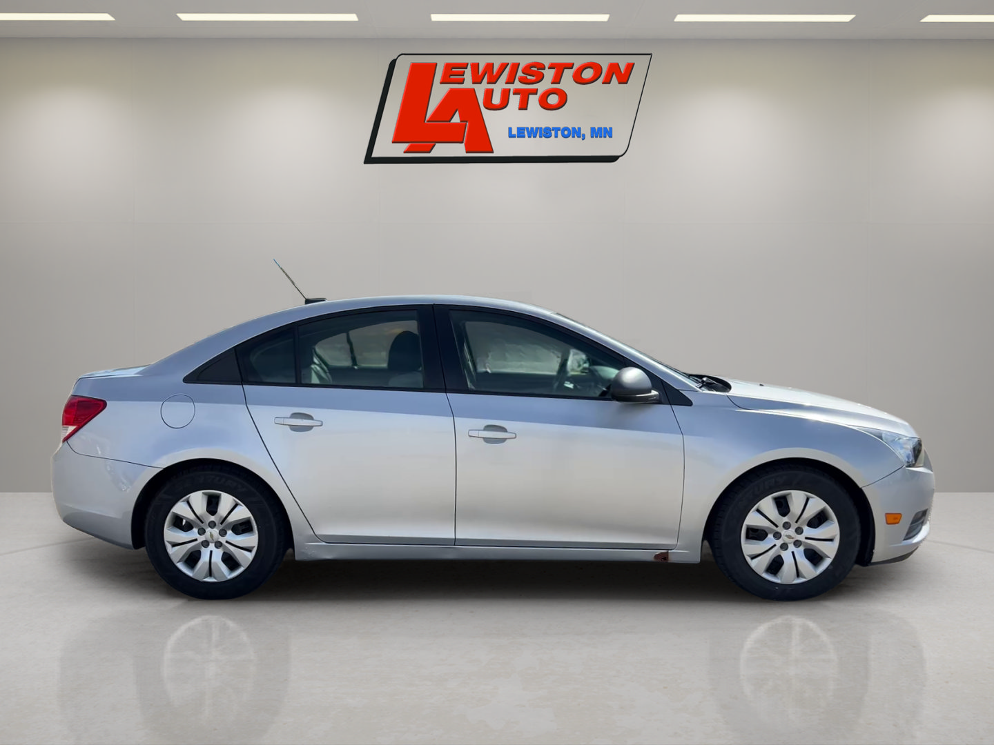 Used 2013 Chevrolet Cruze LS FWD image 6