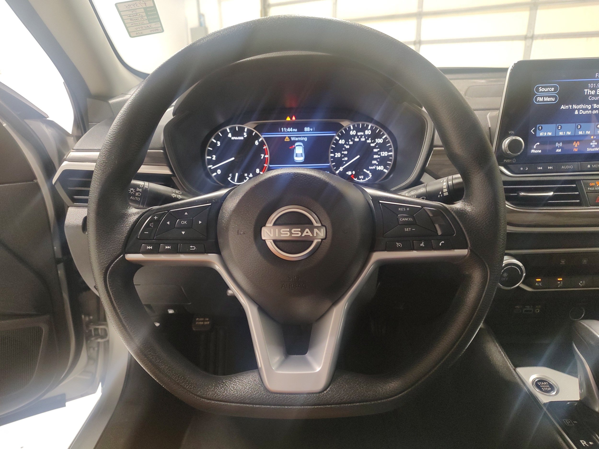 Used 2025 Nissan Altima 2.5 SV FWD image 5