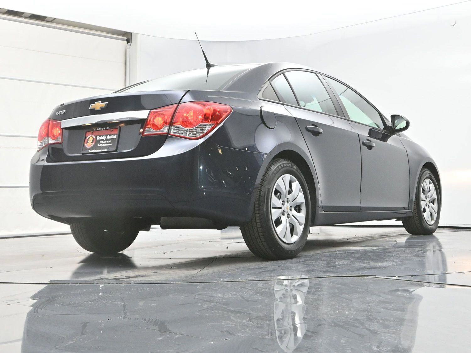Used 2014 Chevrolet Cruze LS image 27