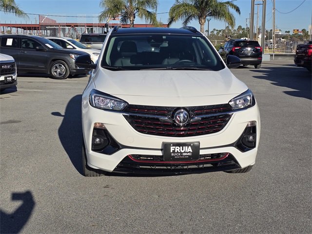 Used 2022 Buick Encore GX Select w/ Advanced Technology Package image 2