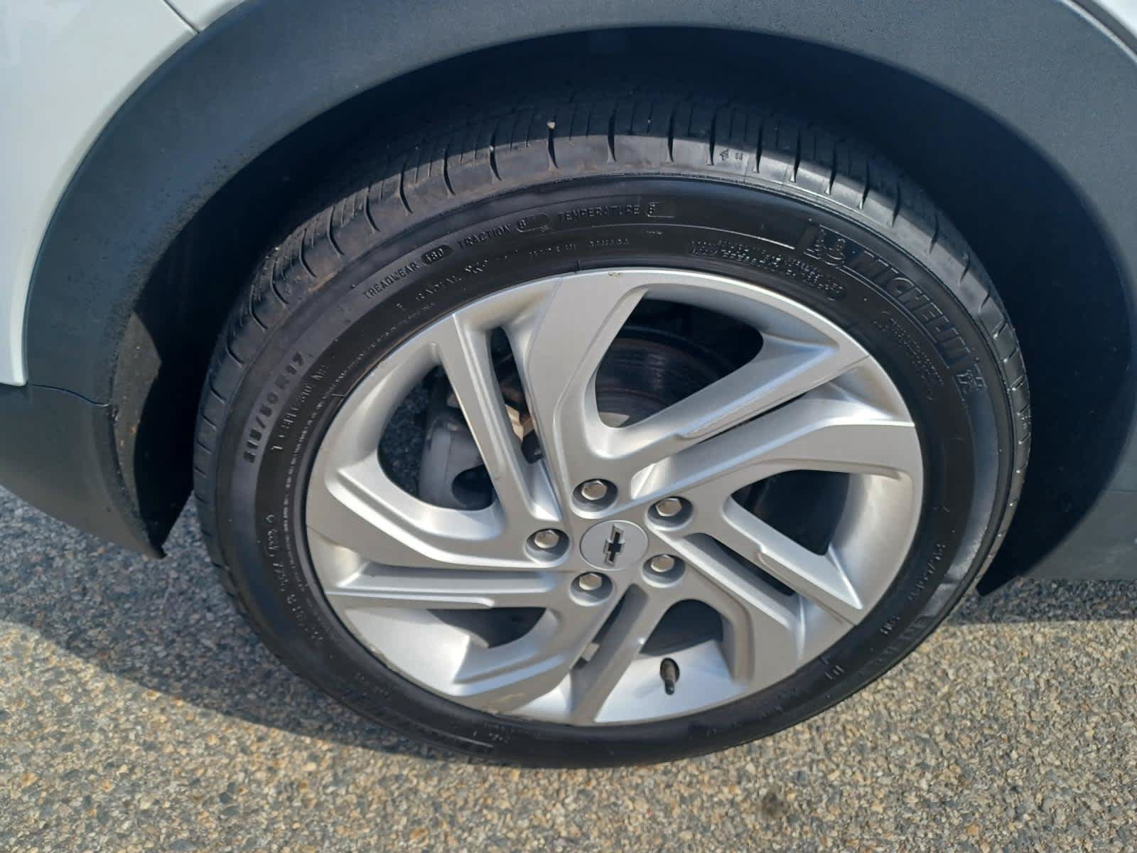 Used 2023 Chevrolet Bolt LT FWD image 20