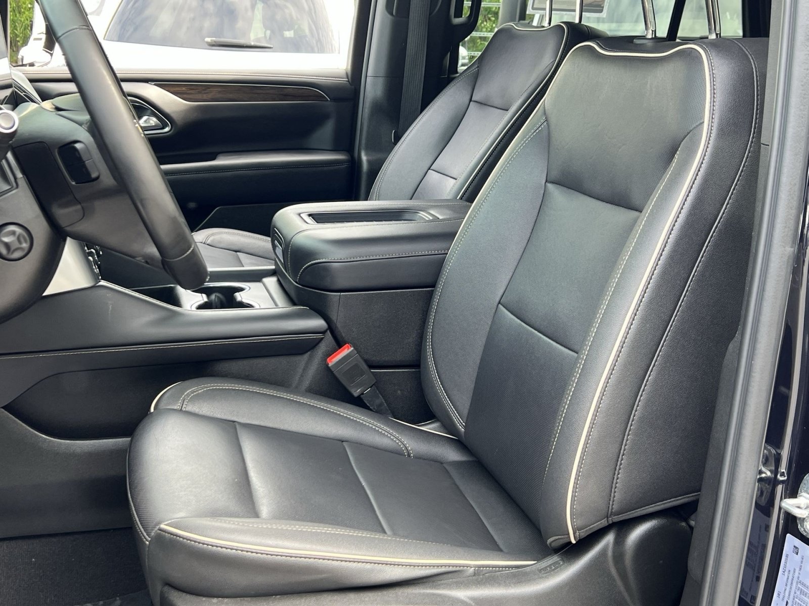 Used 2023 Chevrolet Tahoe Premier AWD/4WD image 18