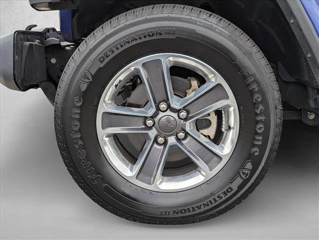 Used 2018 Jeep Wrangler Unlimited Sahara image 9