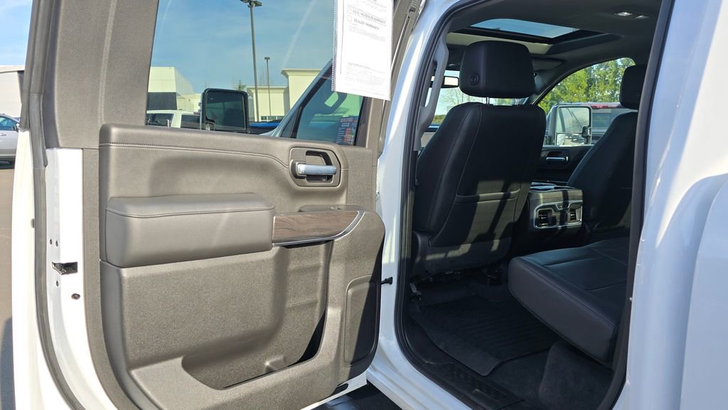 Used 2020 Chevrolet Silverado 2500 LTZ w/ LTZ Plus Package image 51