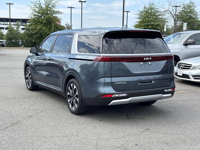 Used 2024 Kia Carnival EX FWD image 4