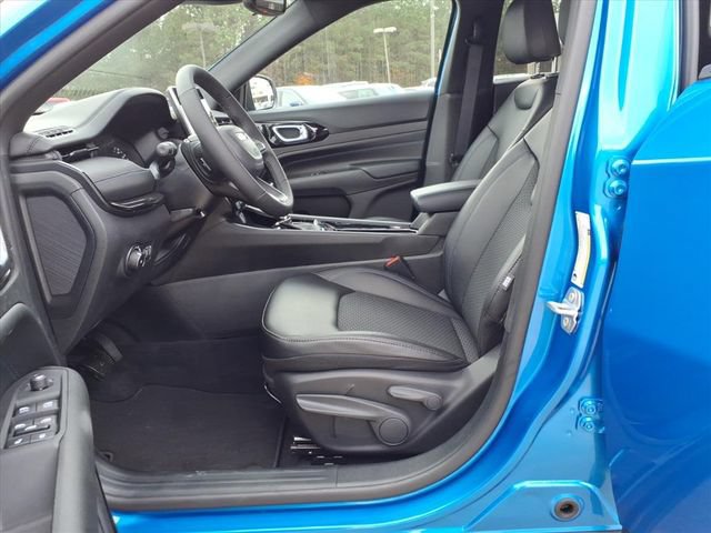 New 2026 Jeep Compass Latitude AWD/4WD image 11