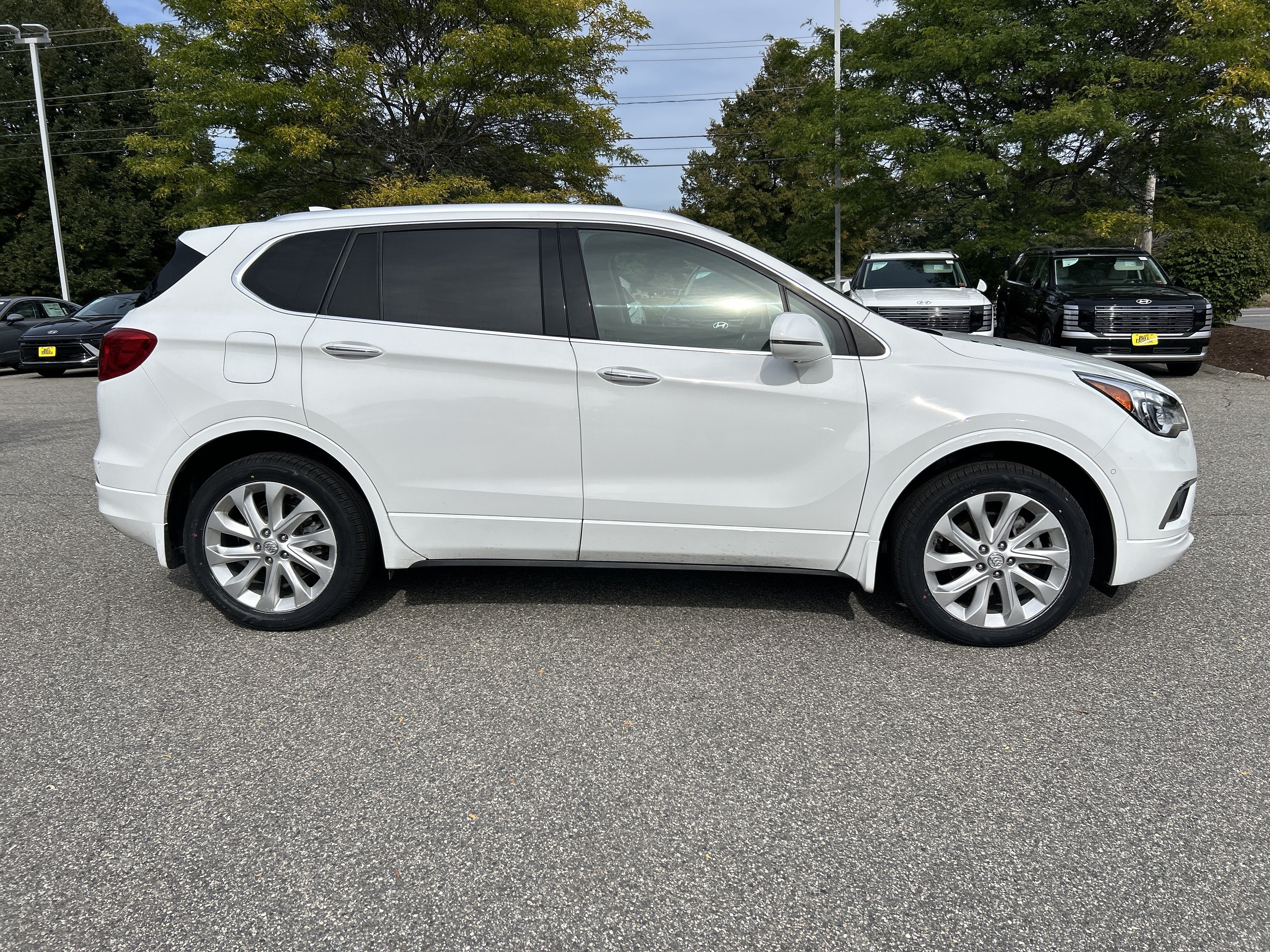 Used 2018 Buick Envision Premium w/ Driver Confidence Package AWD/4WD image 5