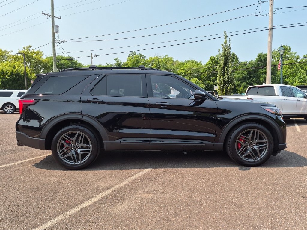 Certified 2025 Ford Explorer ST AWD/4WD image 15