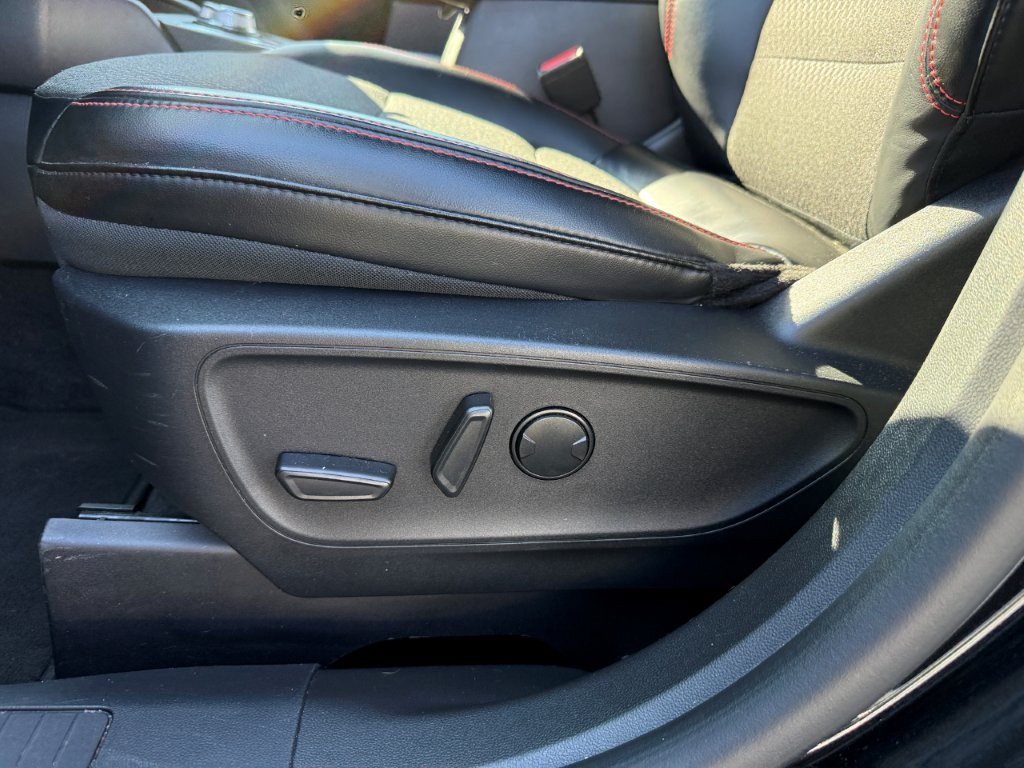 Used 2025 Ford Escape ST-Line Select AWD/4WD image 13