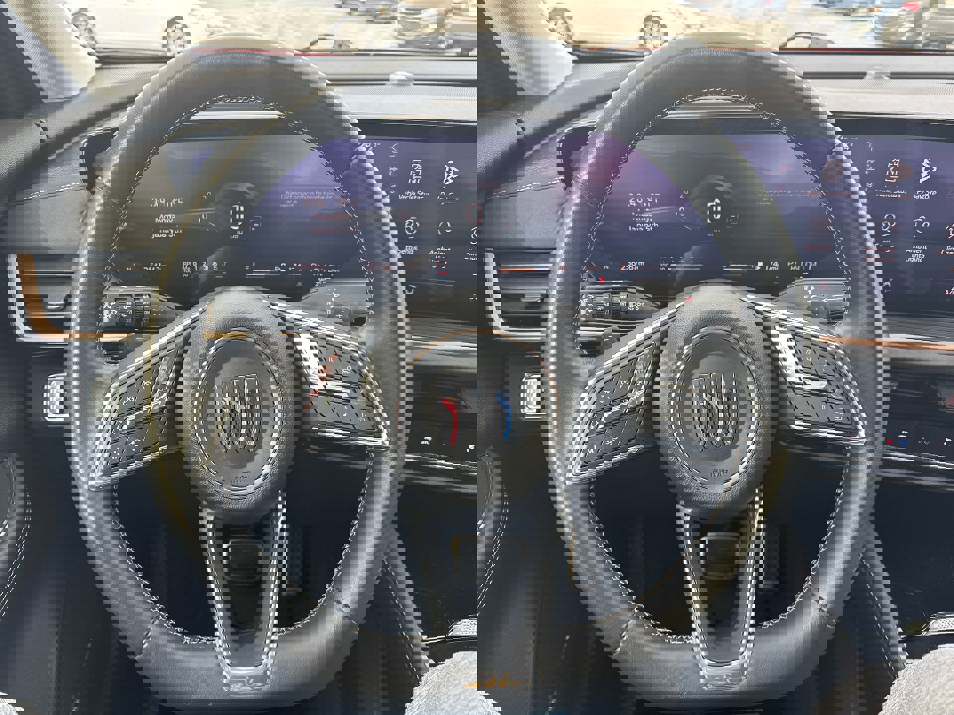 Certified 2025 Buick Envision Sport Touring image 18