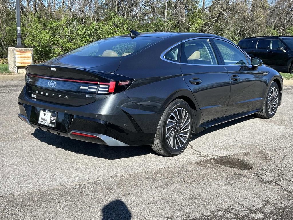 Certified 2025 Hyundai Sonata Limited image 7