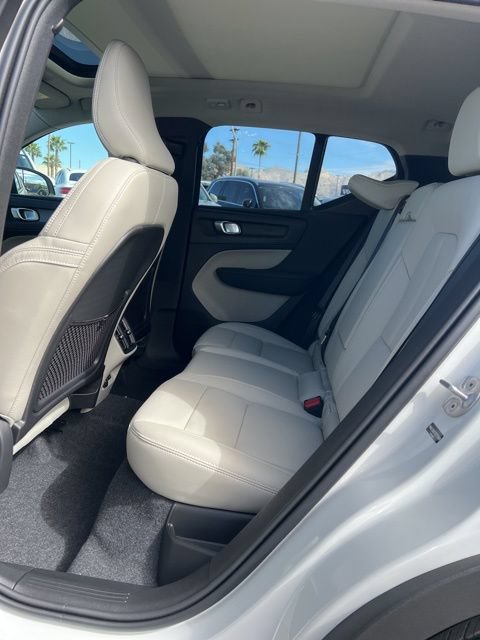 New 2026 Volvo XC40 B5 Plus w/ Protection Package Premier AWD/4WD image 24