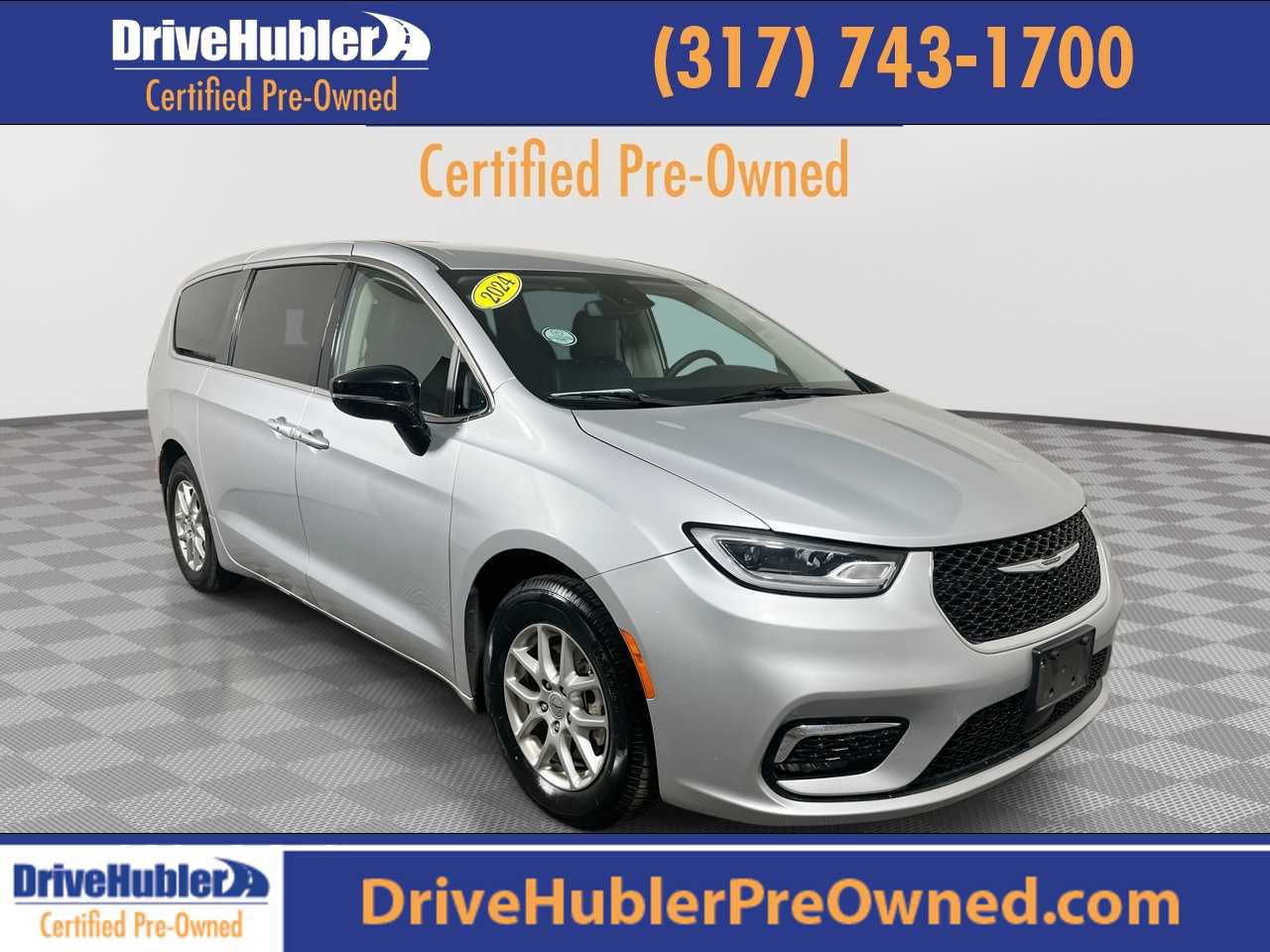 Used 2024 Chrysler Pacifica Touring-L image 1