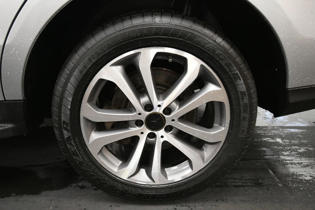 Used 2019 Mercedes-Benz GLE 400 4MATIC w/ Premium 1 Package image 37