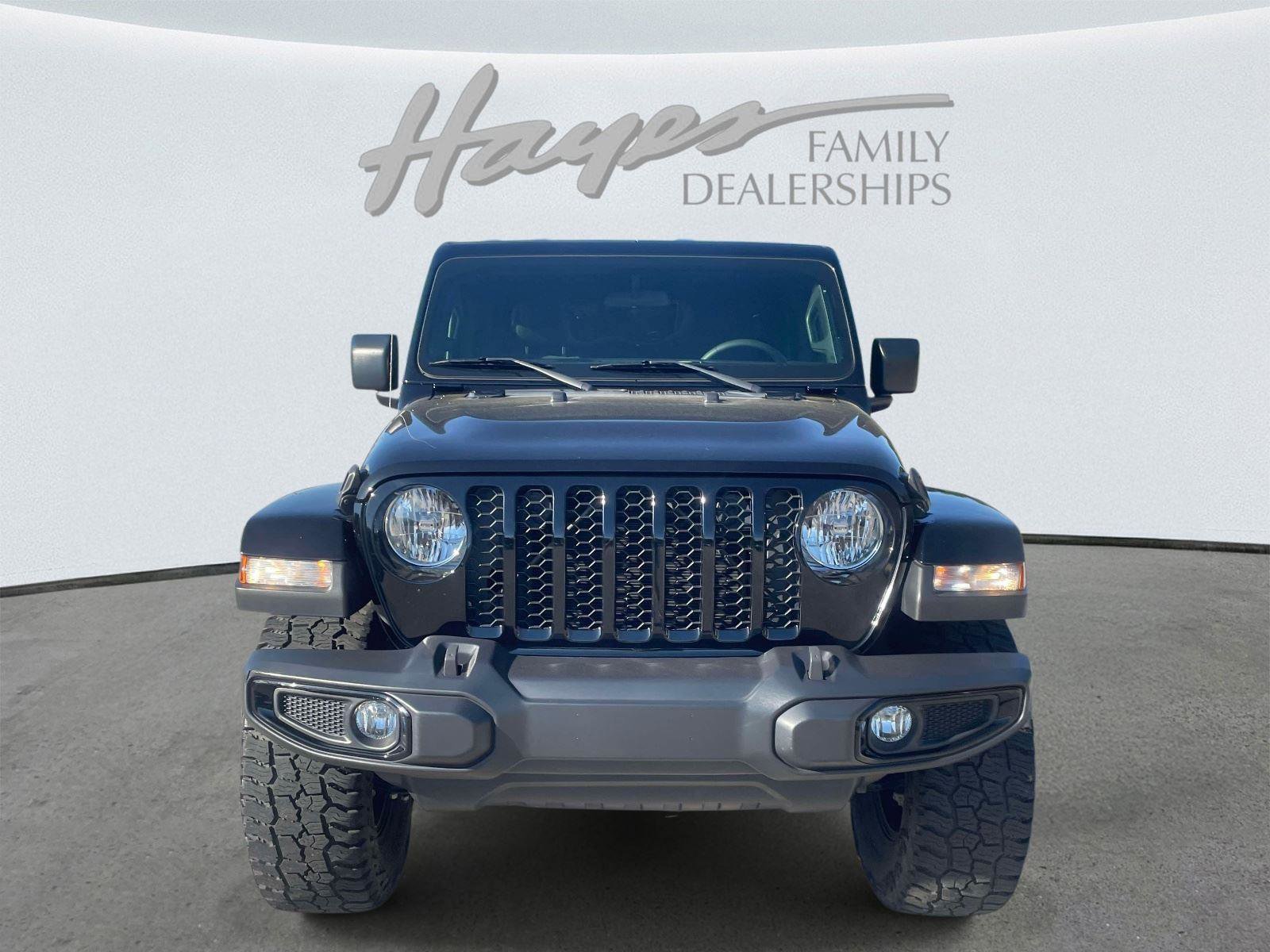 Used 2023 Jeep Gladiator Sport AWD/4WD image 8