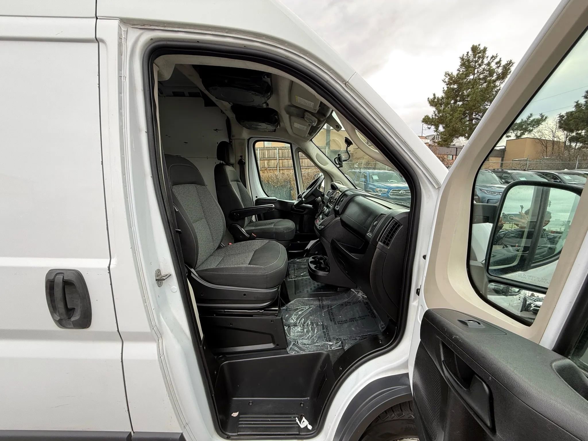 Used 2018 RAM ProMaster 2500 image 21