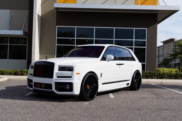 Used 2023 Rolls-Royce Cullinan w/ Cullinan Package image 6