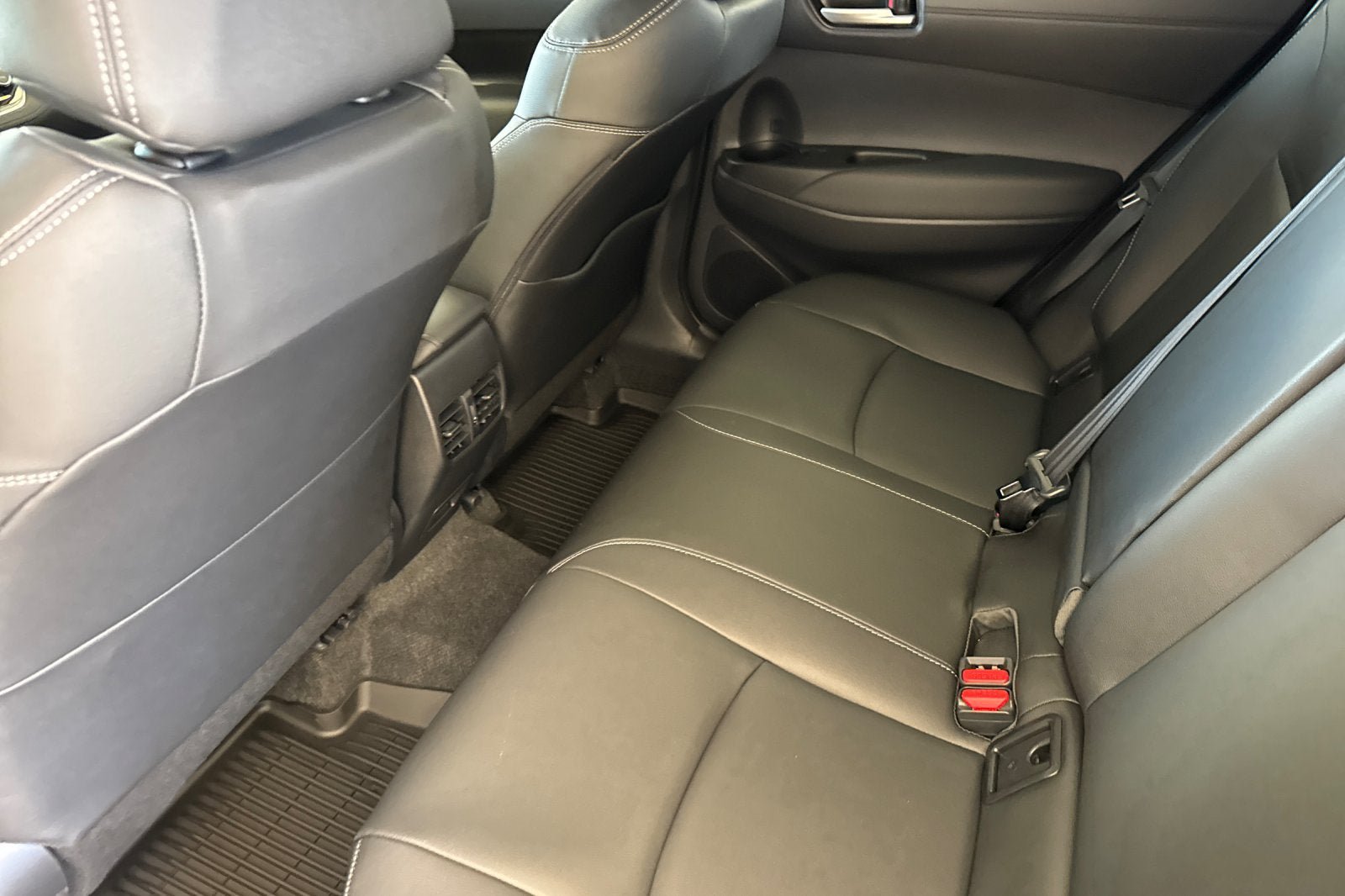 New 2026 Toyota Corolla Cross XLE w/ Convenience Package FWD image 10